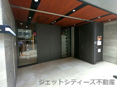 【エントランス】 | 梅田辰巳ビル