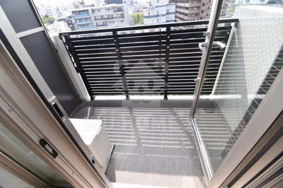 【バルコニー】 | グランカリテ北梅田　仲介手数料無料 | 広々としたバルコニーです