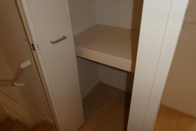 エテルナナリッシュⅠの収納|廊下収納