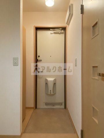 ルピナスD棟の玄関