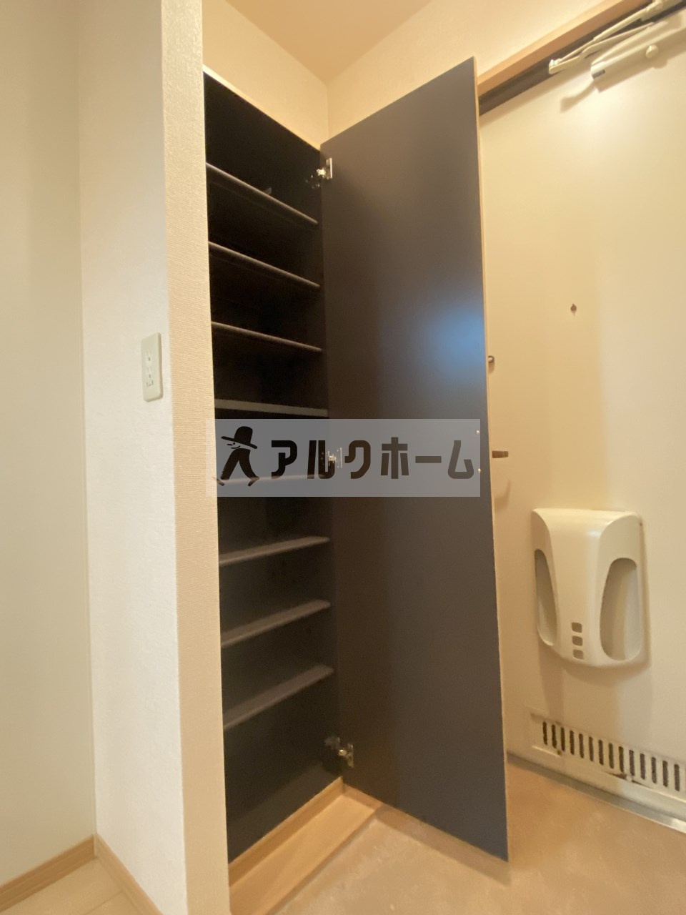 ルピナスD棟の玄関