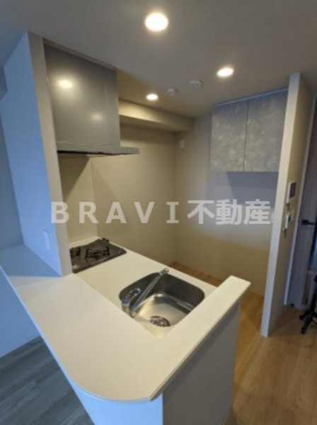 アーバネックス大阪城北 BRAVI不動産のキッチン|【アーバネックス大阪城北】収納の多いカウンターキッチン