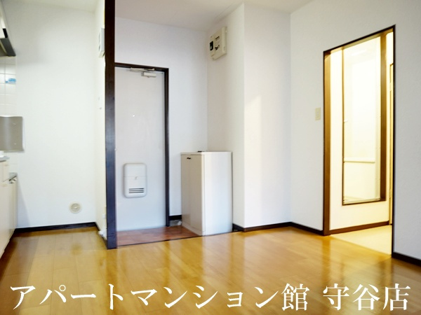 カーサ水海道の居間・リビング