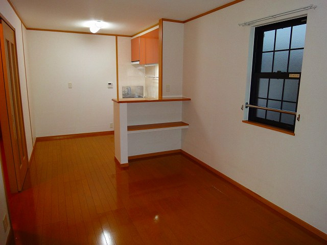 サンリットスクエアBの居間・リビング