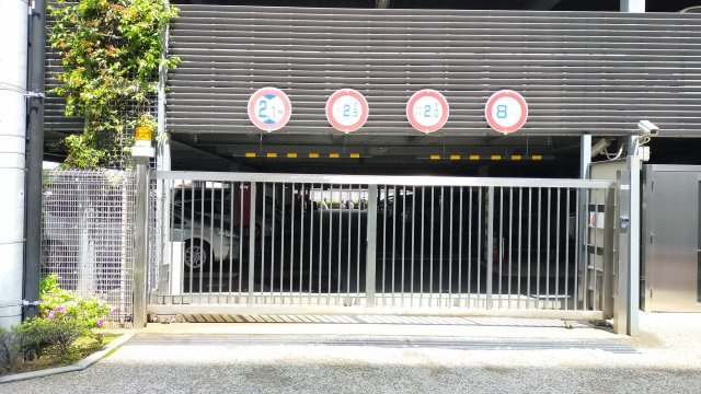 シャリエ鶴見緑地エルグレースの駐車場|駐車場です。