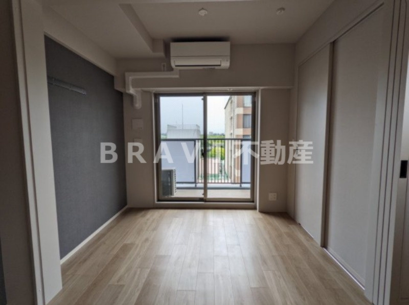 アーバネックス大阪城北 BRAVI不動産の寝室|【アーバネックス大阪城北】朝日の良く入る寝室