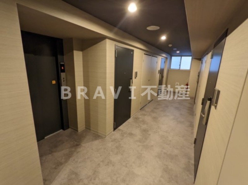 アーバネックス大阪城北 BRAVI不動産の内装|【アーバネックス大阪城北】内廊下で雨の日も安心です