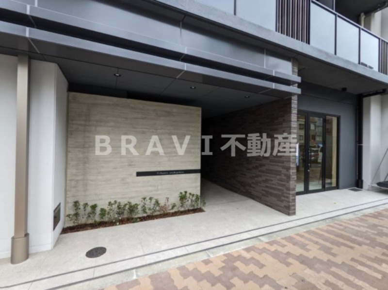 アーバネックス大阪城北 BRAVI不動産のエントランス|【アーバネックス大阪城北】おしゃれなエントランスです
