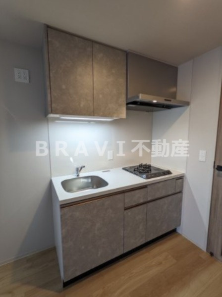 アーバネックス大阪城北 BRAVI不動産のキッチン|【アーバネックス大阪城北】収納の多いカウンターキッチン