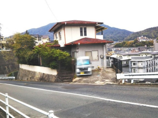 【前面道路含む現地写真】