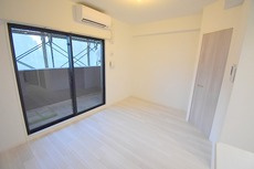 【洋室】 | レジデンス新大阪キャトルセゾン