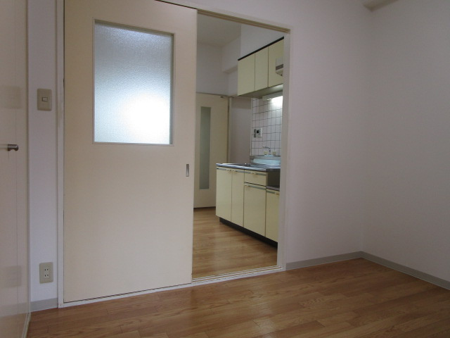 今川マンションの洋室