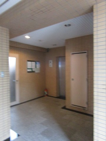 今川マンションのロビー