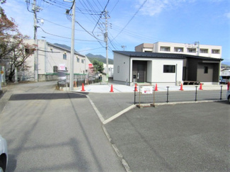【前面道路含む現地写真】 | 前面道路含む現地写真です
