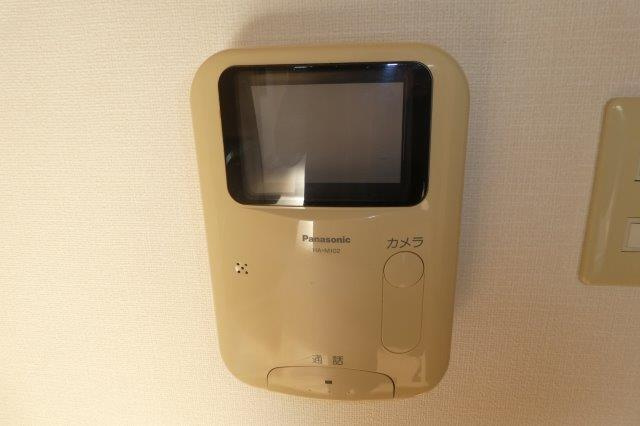 ファミーユスィスのセキュリティ|ＴＶインターホン