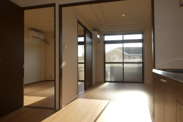 ファミーユスィスの居間・リビング