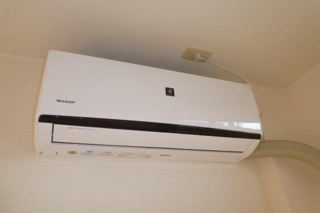 ファミーユスィスの設備|洋室エアコン