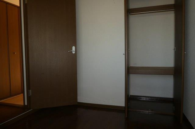 ファミーユスィスの洋室