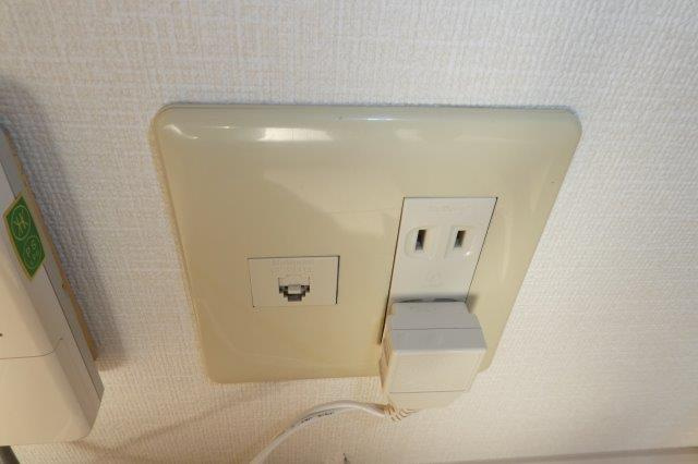 倉敷市八王寺町のアパートの設備|電話モジュラー