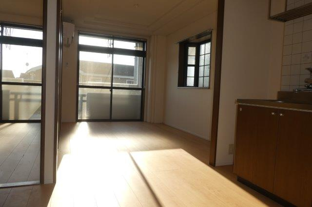 ファミーユスィスの居間・リビング