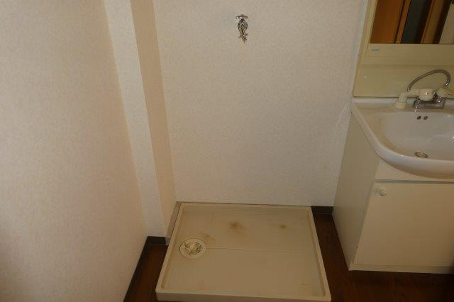 ファミーユスィスのその他|洗濯機置き場