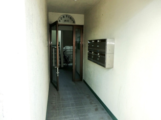 サンビオラ西宮のエントランス