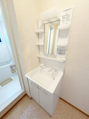 【独立洗面台】 | Ocean Court 1