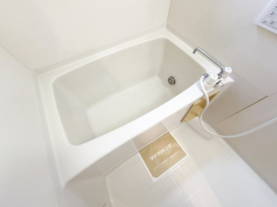 【浴室】 | Ocean Court 1