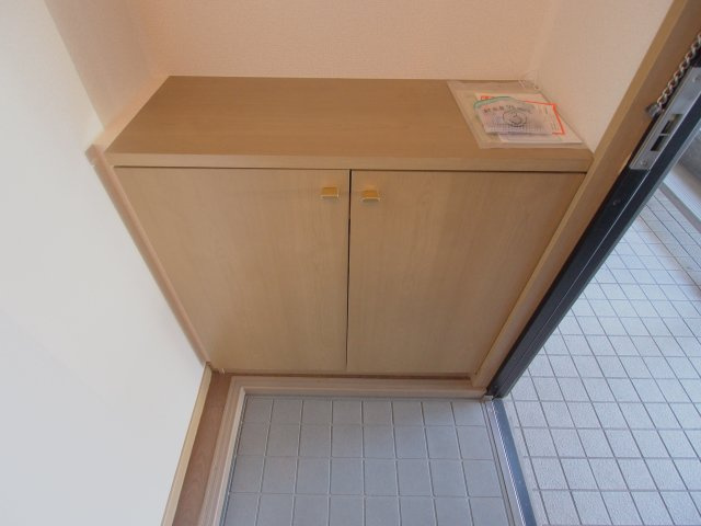 コートピア堀田の玄関