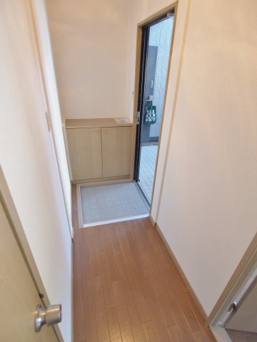 コートピア堀田の玄関