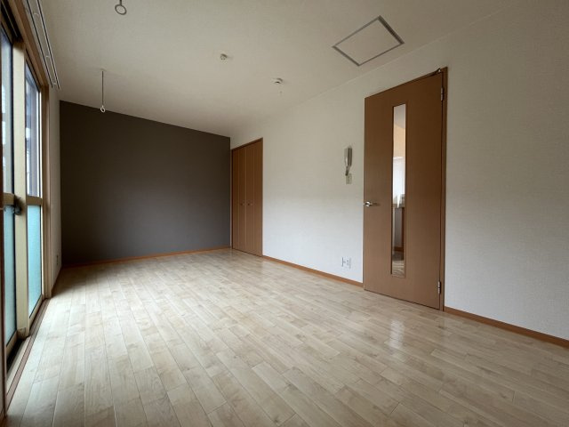 カルミアエステートの居間・リビング