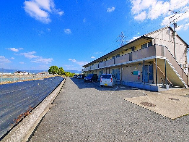 セジュール筒井の駐車場|駐車場があるので、車を買う予定の方も安心です