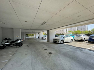 【駐車場】 | 駐車場は一住居あたり一台分の確保が可能です♪