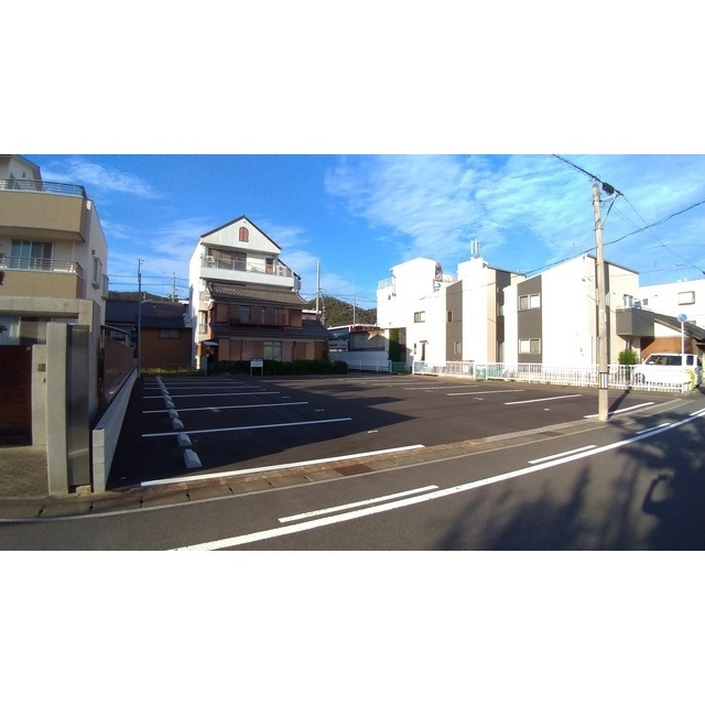 岐阜市月丘町２丁目の駐車場の駐車場
