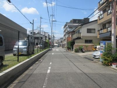 エクシード西院Ⅱの周辺|前面道路