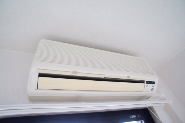 【設備】 | クレセントヒル | エアコン付きで費用を抑えられます