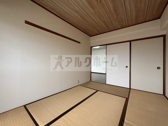 グランドール法善寺の和室|グランドール法善寺　収納