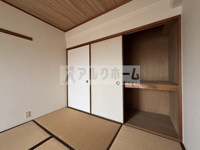 グランドール法善寺の和室|グランドール法善寺　収納