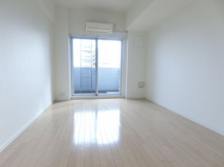 【洋室】 | サムティ神戸BENIR | きれいな洋室です