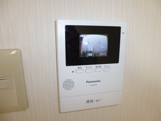 総社市真壁のアパートのセキュリティ|TVインターホン