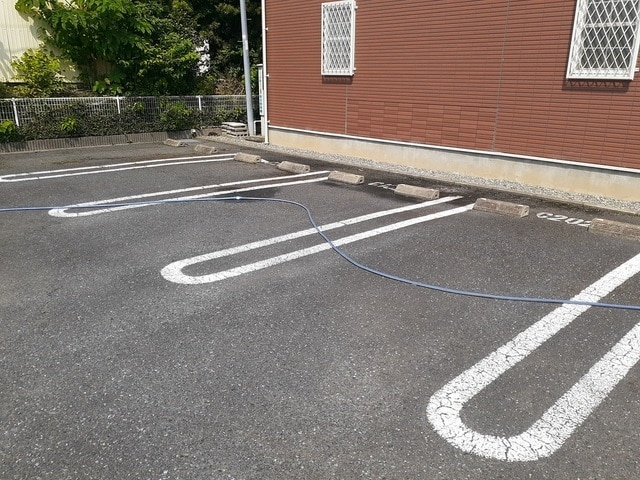 フォーリーフCの駐車場