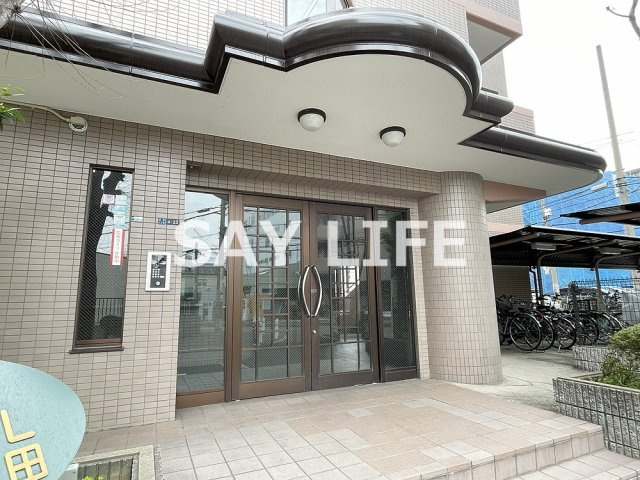 イーストヒル長田のエントランス