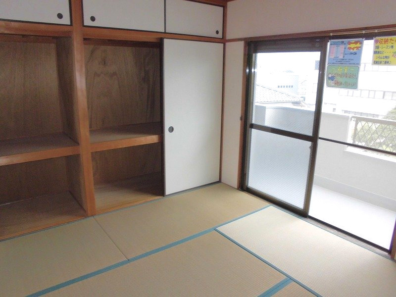 熊本市南区江越１丁目の賃貸マンションの収納