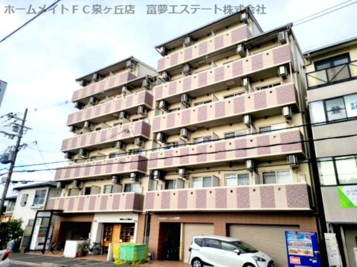 プレジオカーサII番館の外観|右：本物件　左：プレジオ・カーサ