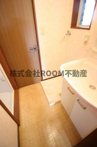 アイティー広原の洗面所|ゆったりとスペースのある洗面所