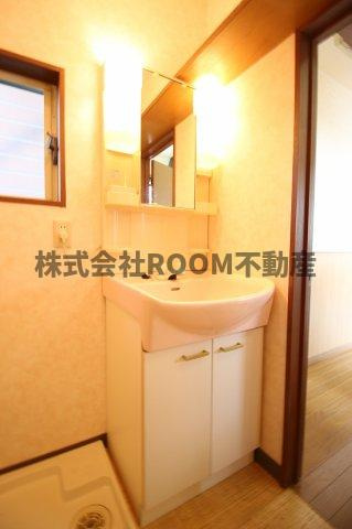 アイティー広原の独立洗面台|独立洗面化粧台が付いています