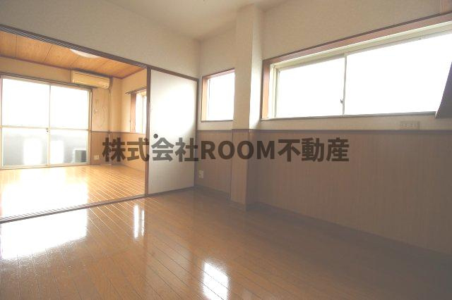 アイティー広原の居間・リビング|おしゃれな居間です