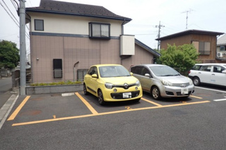 【駐車場】