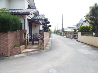 【前面道路含む現地写真】