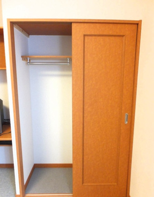 【居間・リビング】 | カワシマⅡ | ※1階はフローリング、2階はカーペットとなります。